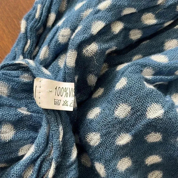 ⭐️3/$15 Polkadot Scarf - Picture 7 of 8